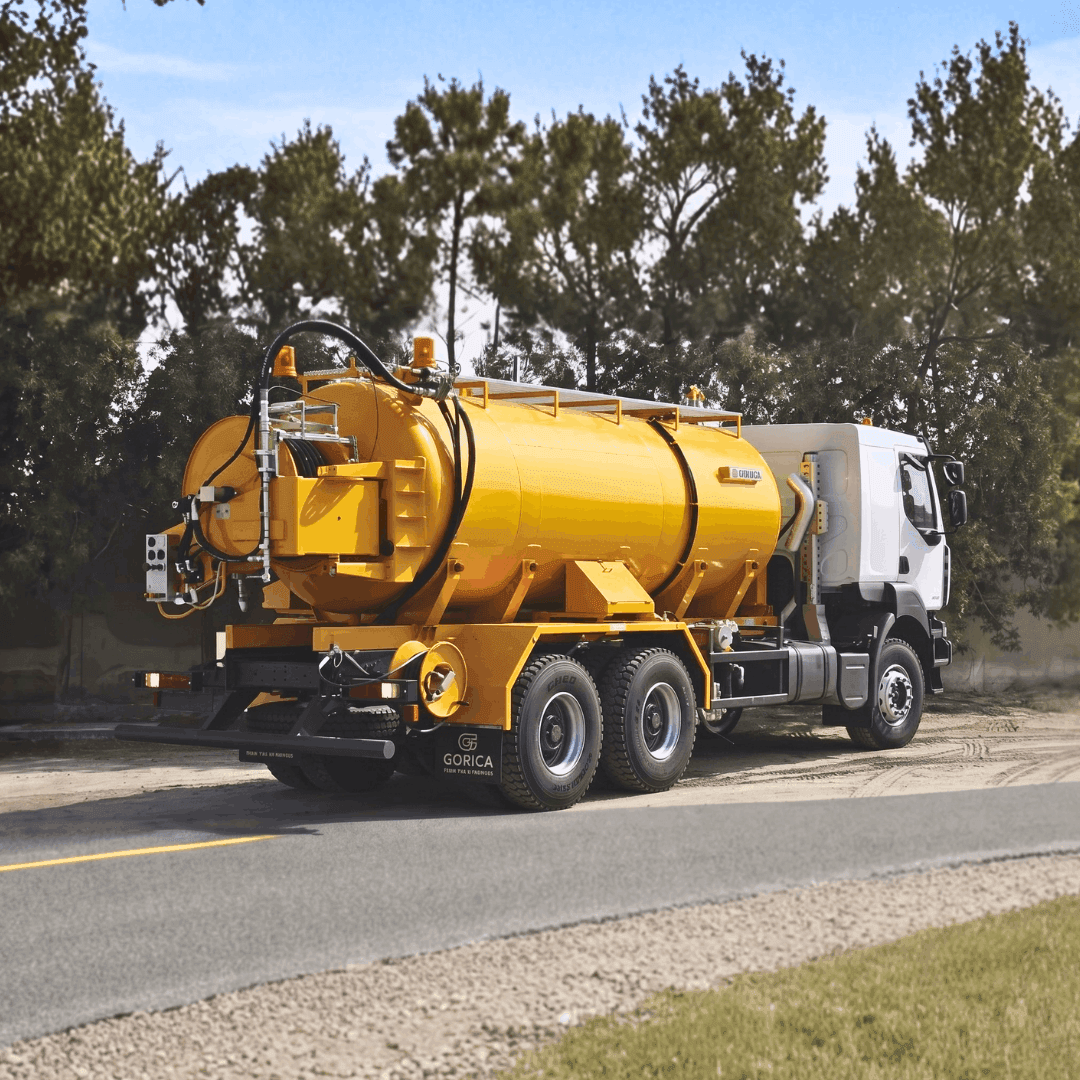 Super Sucker Vacuum Suction Truck Services 5